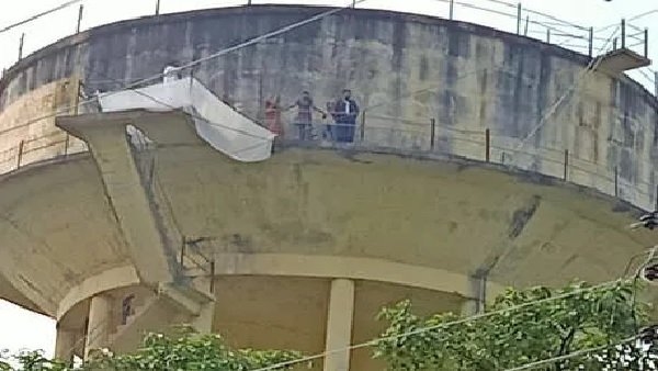 અગ્ની સ્નાન કરવાની ધમકી આપી