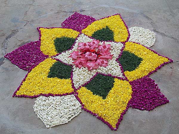 આ રીતે પ્રવેશદ્વાર સજાવો