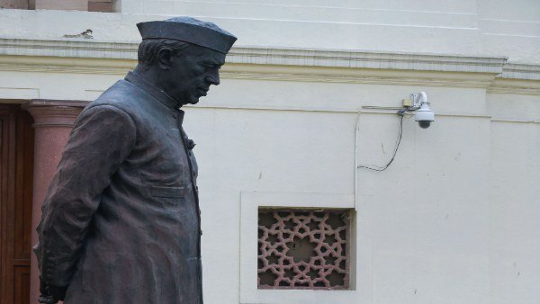 જવાહરલાલ નહેરુની અદૂરદર્શિતા