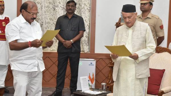 ઝડપથી મહારાષ્ટ્રનો રાજકીય ઘટનાક્રમ બદલાયો