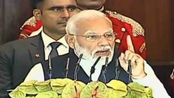 કર્તવ્ય પ્રત્યે જાગૃતિ લાવે છે બંધારણ