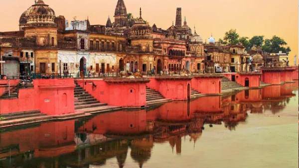 હિંદુ પરંપરામાં ભગવાનને માનવામાં આવ્યા છે કાયદેસર વ્યક્તિ