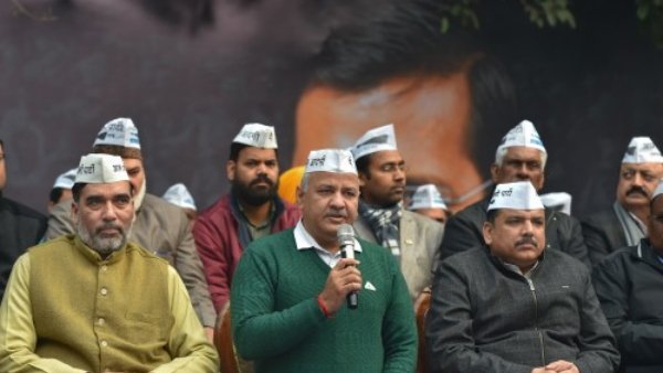 ગેરકાયદે વસાહતો અંગે આપ્યા વચનો