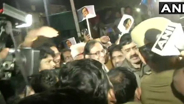 કોંગ્રેસે ભવ્ય સ્વાગત કરવા કહ્યું