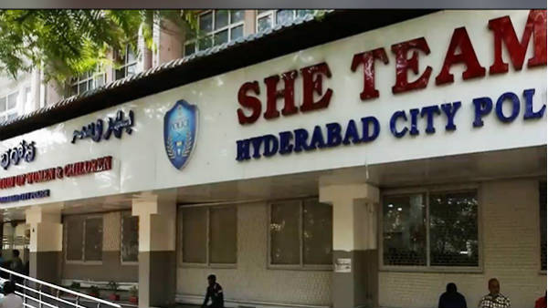મહિલા પોલીસ કોન્સ્ટેબલે વર્ણવી ઘટના