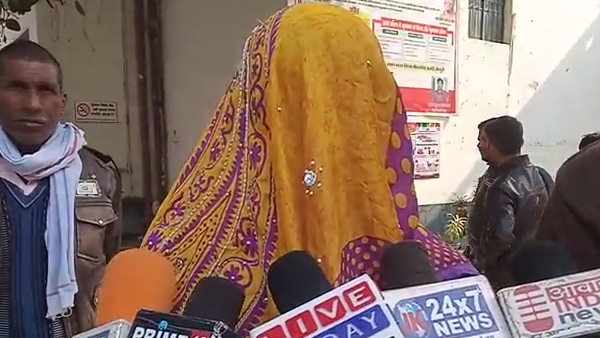 પતિ ઉપર પોલીસનો અત્યાચાર