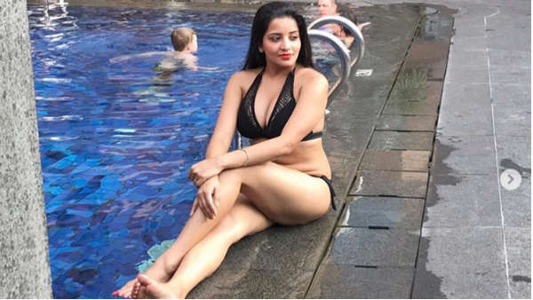 મોનાલિસાને ફરવાનું પસંદ છે
