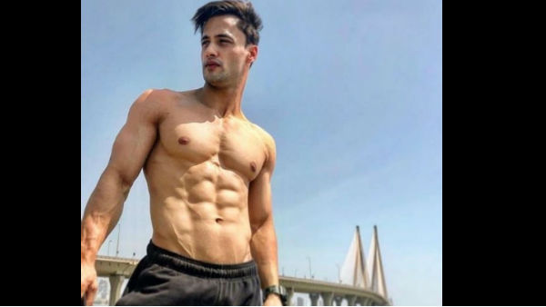 આસિમ સુહાના ખાન સાથે કરશે ડેબ્યુ?