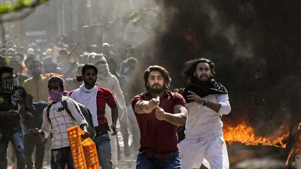8 રાઉન્ડ ફાયરિંગ થયું હતું