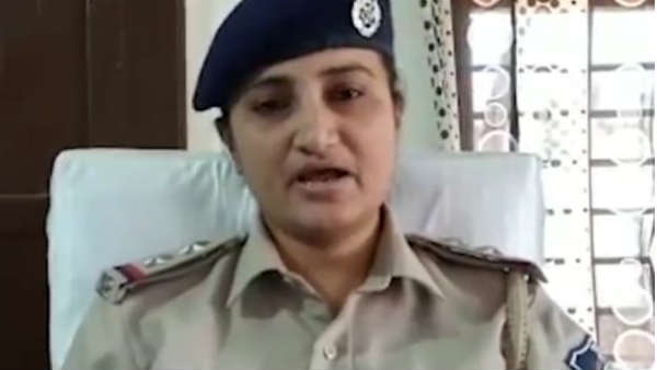 મહિલા પીએસઆઈ સાથે વાતચીત