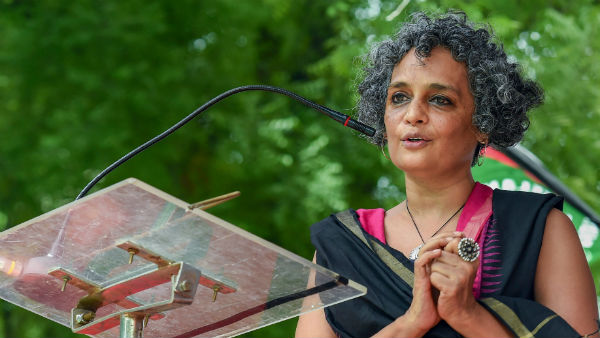 સોશિયલ મીડિયા પર ટીકા થઈ રહી છે