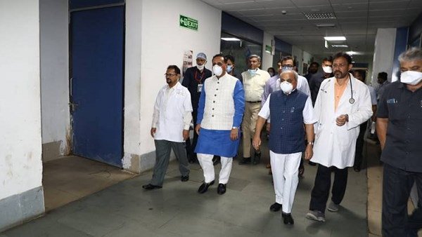 સીએમ રૂપાણી પણ એક અઠવાડિયુ અલગ રહેશે
