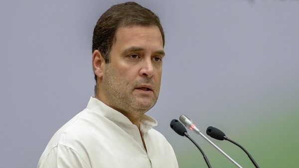 રાહુલ ગાંધીએ પણ પ્રશ્નો ઉભા કર્યા હતા