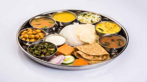 રોજ 2 હજાર કેલેરીનો પૌષ્ટિક આહાર આપવો જોઈએ