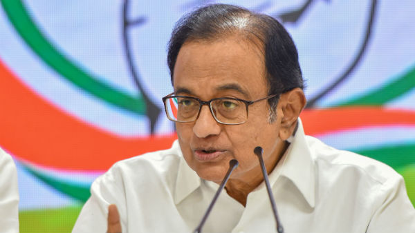 ચિદમ્બરમ અને પ્રિયંકાએ પણ ઉઠાવ્યા સવાલ