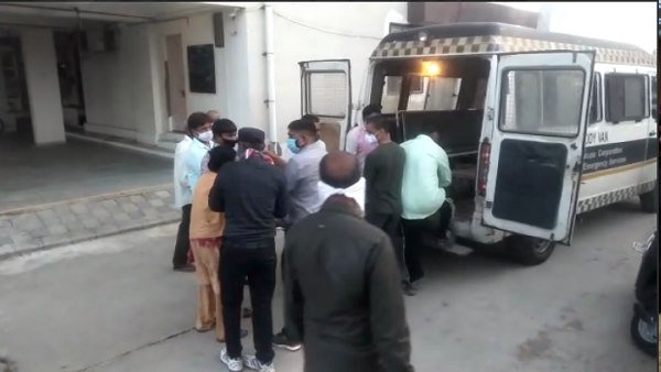 પહેલા બાળકોને લટકાવ્યા પછી પોતે મર્યા