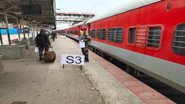 આજથી ચાલશે 200 ટ્રેનો, યુપીમાં દોડશે બસો