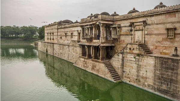 અમદાવાદ અને તેની આસપાસ સ્થિત પર્યટન સ્થળ