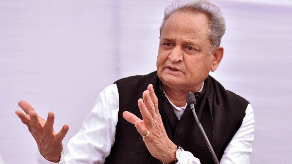 'ના અશોક ગહેલોતનો સાથ આપશે અને ના પાયલટનો'