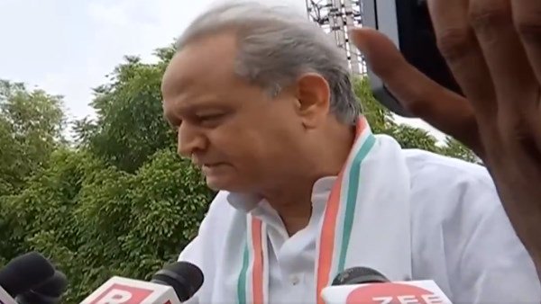 પહેલો હપ્તો પહોંચ્યો
