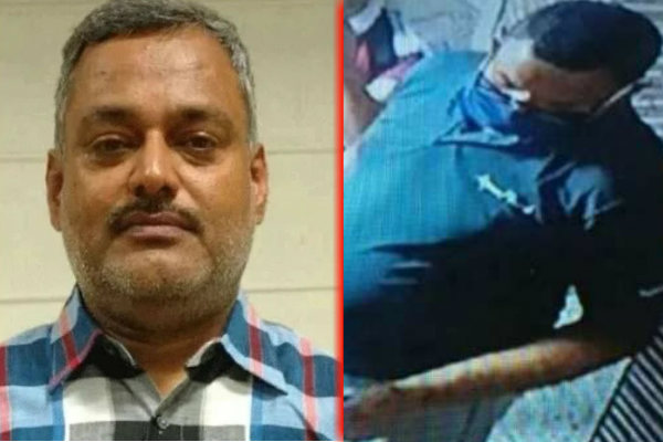 વિકાસ હોટલમાં રૂમ લેવા પહોંચ્યો