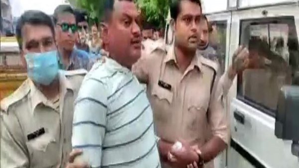 શું કહી રહી છે યુપી પોલિસ?