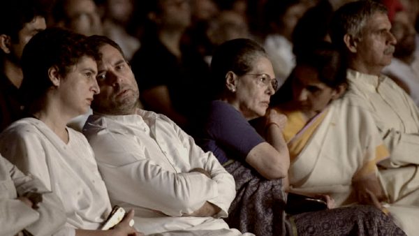 કોંગ્રેસ પાછલા એક વર્ષથી અધ્યક્ષની તલાશમાં