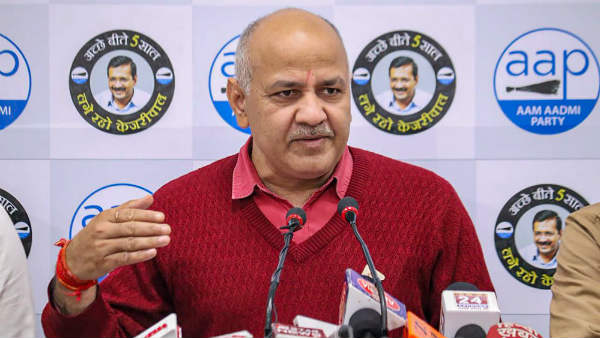 મનીષ સિસોદિયાએ પણ કર્યો હુમલો