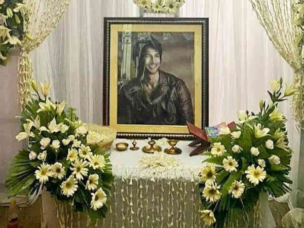 બિસ્તર ને પંખાની દૂરી