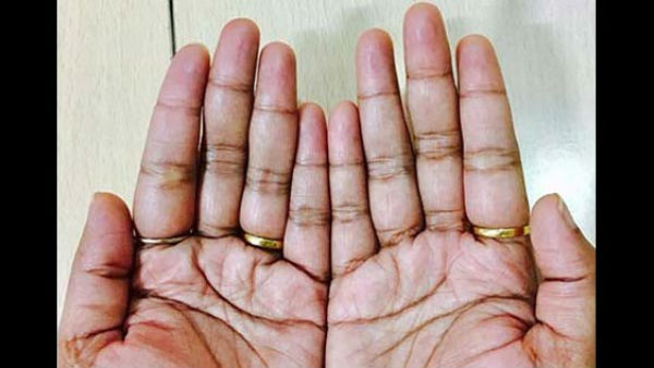 ઘણુ બધુ કહે છે હાથની રેખાઓ