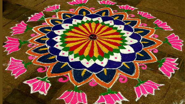 પ્રાકૃતિક રંગોથી રંગોળી
