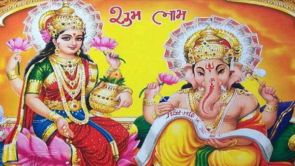મા લક્ષ્મી ધનની અધિષ્ઠાત્રિ બની રહ્યા