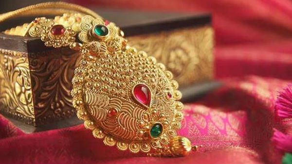 લગાતાર ગિરાવટ બાદ સોનું સ્થિર