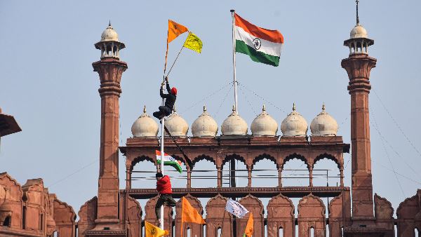 કેવી રીતે હંગામો શરૂ થયો
