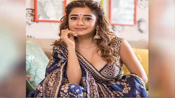 ટીનાએ ફોટો પોસ્ટ કરીને લખ્યુ