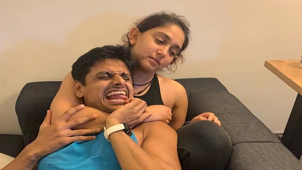 આયરાએ બે ફોટા શેર કર્યા
