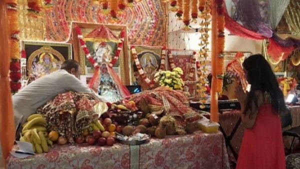 રતનનાથ મંદિરના પૂજારી છે પંડિત રાજેશ