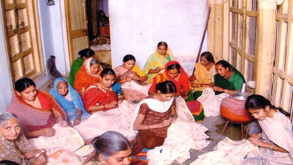 હજારો મહિલાઓને મળી રોજગારી