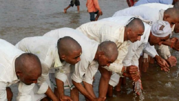 કેવી રીતે કરશો તર્પણ?