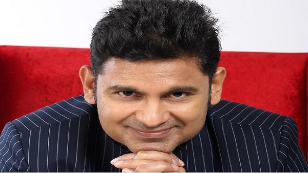 એ પાકિસ્તાની નહી ગીતા રબારી છે