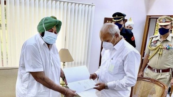 ધારાસભ્યો અને મુખ્યમંત્રી વચ્ચે અંતર