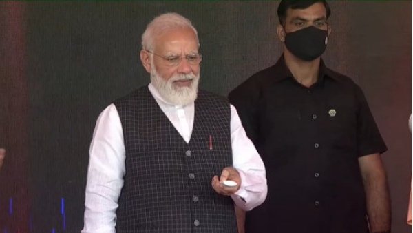 પ્રધાનમંત્રીએ કહ્યું - કાશીથી શરૂ કરવામાં આવી રહેલી યોજનાઓમાં મહાદેવના આશીર્વાદ છે