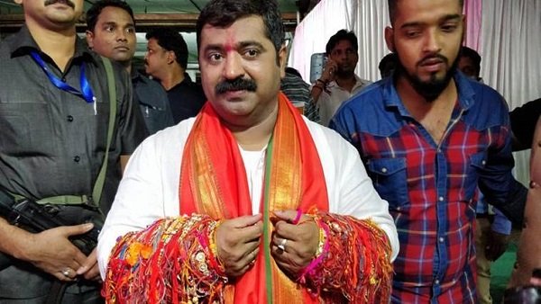 બધા પક્ષો અને માનવ જાતિ એક ન થઈ શકે?
