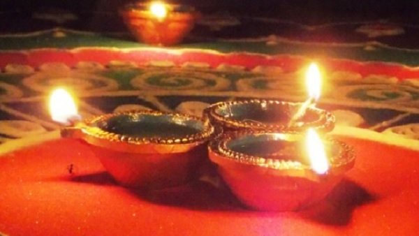 વિદ્વાનોએ એક દિવસ પહેલા જ દેવ દિવાળી ઉજવવાનો નિર્ણય