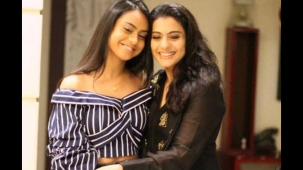 વ્હાઈટ કલરનો શૉર્ટ ડ્રેસ