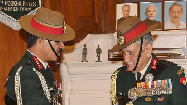 PAKમાં નથી 'તીરછી ટોપી' સાથે બે હાથ કરવાની હિંમત