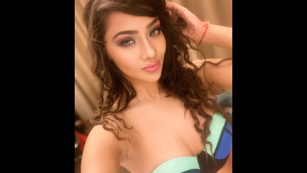 નમ્રતાનો હૉટ અંદાજ