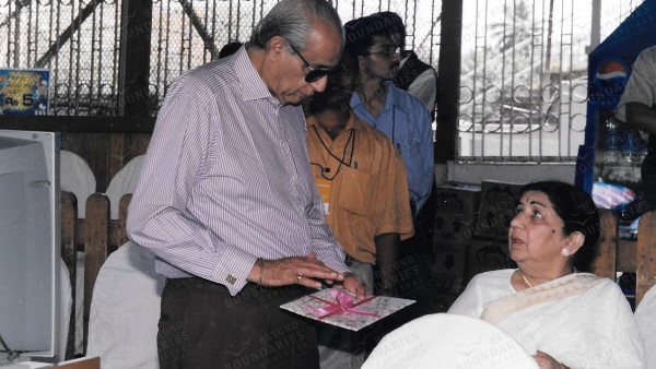 લતા મંગેશકર- રાજસિંહ ડુંગરપુર