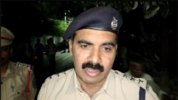 જાણો આ ઘટના પર પોલીસ શું કહે છે