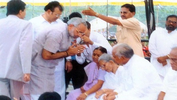 'હું ઘરના કપડા લઈને તળાવે ધોવા જતો હતો'